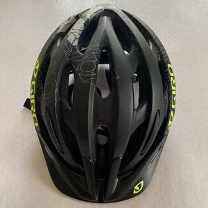 Giro Raze Youth Black and Yellow Bike Helmet 7037463 One Size NWOT